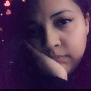 Meet your Posher, Claudia